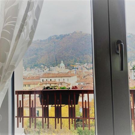 Maison 53 Incantevole Appartamento Vista Cattedrale Di Como Luaran gambar